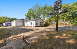 114 E Long Street, Branson, MO 65616