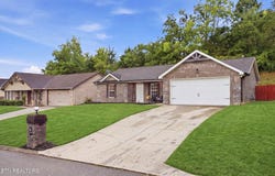 7676 Applecross Rd, Corryton, TN 37721