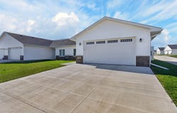 455 Autumn Lane, Cedar Falls, IA 50613
