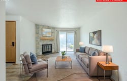 650 HARLOW Rd, Springfield, OR 97477