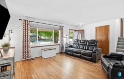 107 W 5th St, Dell Rapids, SD 57022