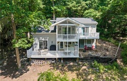 48 Lake Village Road, Eldon, MO 65026