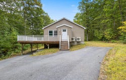 20 Fox Run Road, Gray, ME 04039