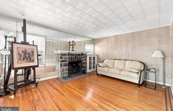 23 E PROVIDENCE Road, LANSDOWNE, PA 19050