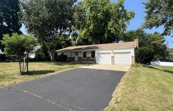 7S410 Midfield Drive, Aurora, IL 60506