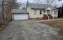 5 Cedar Road E, Mastic Beach, NY 11951