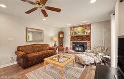 1804 Deer Run Rd, La Grange, KY 40031