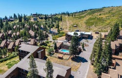 11589 Snowpeak Way, Truckee, CA 96161-5352