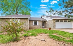 300 Pintail Cir, Altus, OK 73521