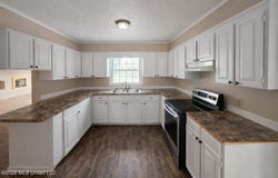 239 W College Street, Hickory, MS 39332
