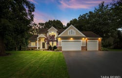 4320 Trail E Drive NE, Ada, MI 49301