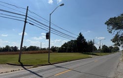 1505 Oak St, Carmi, IL 62821