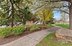 356 S Golden Eagle Lane, Eagle, ID 83616