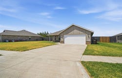 1513 Avalon Drive, Altus, OK 73521