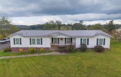 768 Ivanhoe Rd, Max Meadows, VA 24360