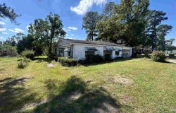 1013 Williams Dr., Darlington, SC 29532-5062