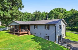 379 Wells Rd, Powell, TN 37849