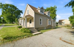 302 N West, Crown Point, IN 46307
