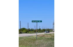 3775 Baker Rd, Kingsbury, TX 78638