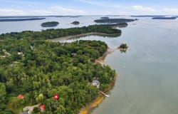 91 Shore Drive, Freeport, ME 04032