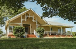 4622 E 9th Ave, Winfield, KS 67156