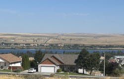ROOSEVELT St, Umatilla, OR 97882