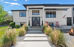 1040 E LARKSPUR Dr, Sandy, UT 84094