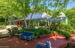 7 Wheatley Dr, Stockbridge, MA 01262