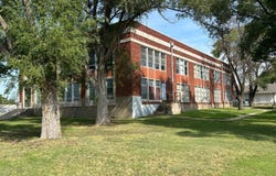 200 S Haynes St, Glasco, KS 67445