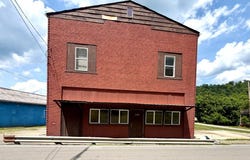 484 KY Route 302, West Van Lear, KY 41268