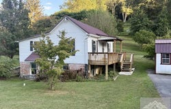 115 Bluestone Ave, BRAMWELL, WV 24715
