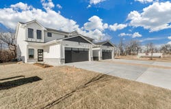 5621 N Wandering Way, Maize, KS 67101
