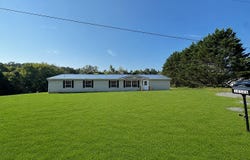 10326 Patsy Cline Way, Strawberry Plains, TN 37871