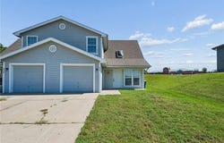 836-38 Walker Court, Liberty, MO 64068