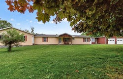 2060 Vanauken Rd, Newark, NY 14513