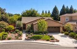 197 N Oxford Avenue, Clovis, CA 93612