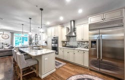 20 Masterson Ct, Waldwick Boro, NJ 07463-1136
