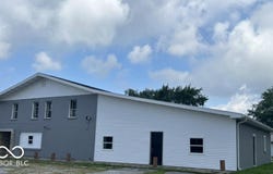 2702 Broad Street, New Castle, IN 47362