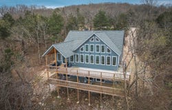 18048 Farm Road 2300, Eagle Rock, MO 65641