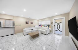 490 W 33rd Pl, Hialeah, FL 33012