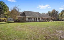 2118 Paulding Rd, Leakesville, MS 39451