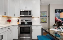 135 E EIGHTH #3, TRAVERSE CITY, MI 49684