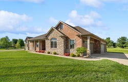 701 Williams Landing, Waterloo, IL 62298