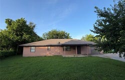 215 NE 7th Street, Checotah, OK 74426