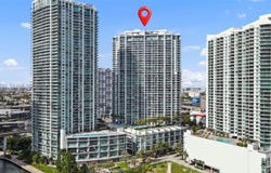 90 SW 3rd St, Miami, FL 33130
