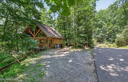 2029 Beach Front Drive, Sevierville, TN 37876
