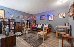 220 SE 28TH Ave, Hillsboro, OR 97123