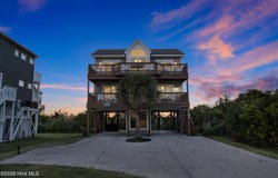 1103 N New River Drive, Surf City, NC 28445