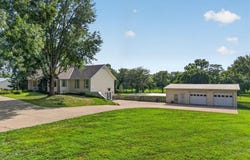 3216 S Bellechase Drive, Grain Valley, MO 64029