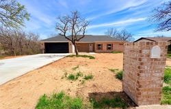 1503 S Rodgers Dr, Graham, TX 76450